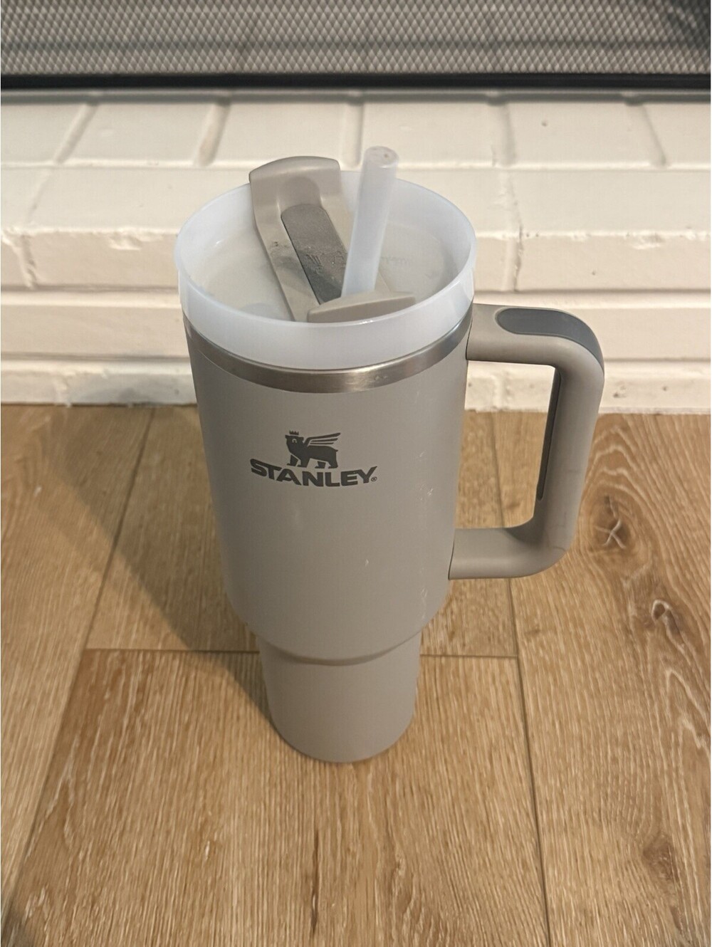 Stanley Quencher H2.0 40oz Tumbler Ash FlowState Lid Straw Gray Grey Taupe